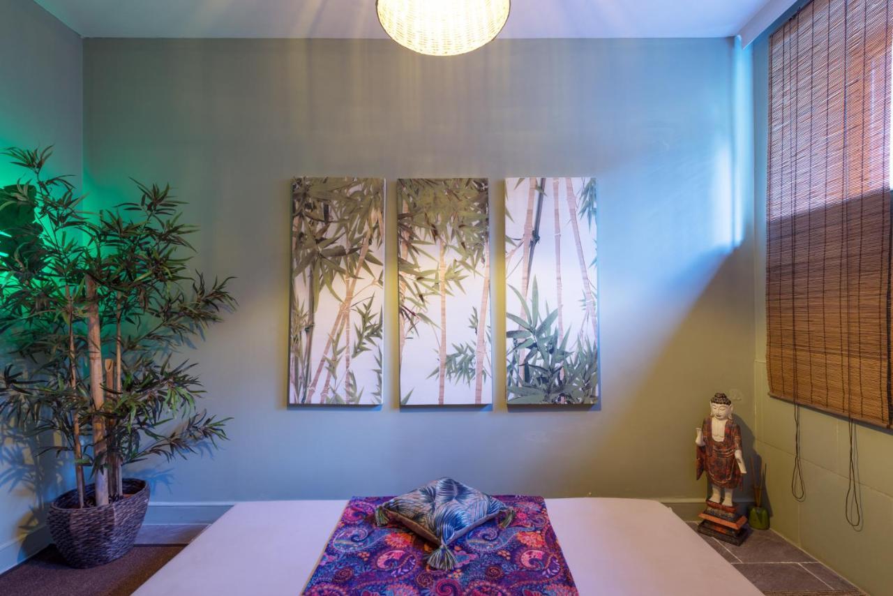 Otel Delight Deluxe & 2*