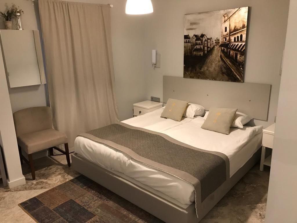 Delight Deluxe & Otel