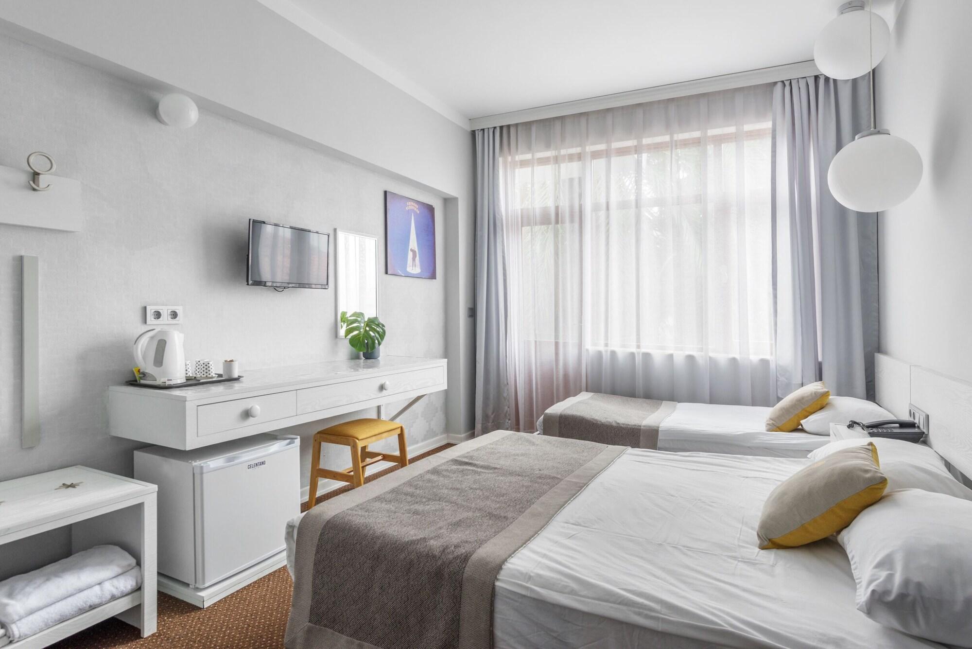 Delight Deluxe & Otel 2*