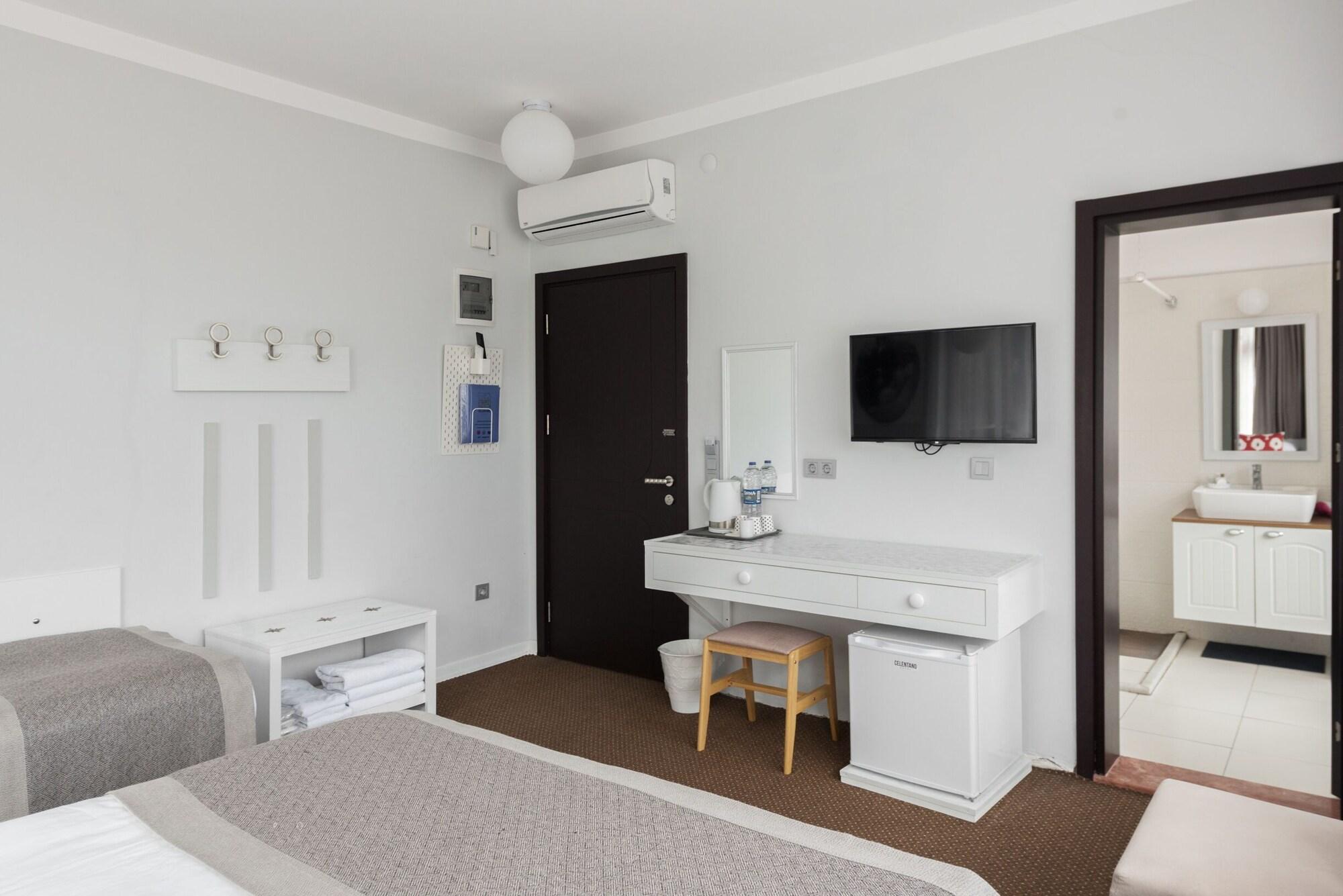 Delight Deluxe & Otel 2*