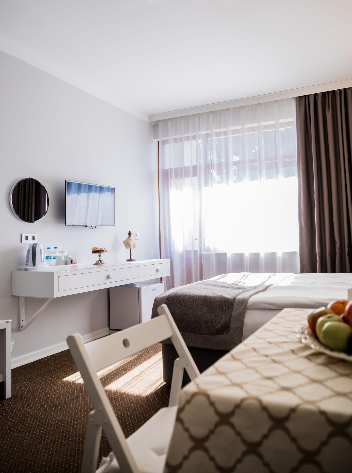 Delight Deluxe & Otel 2*